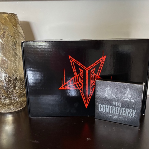 Jeffree Star Accessories - Jeffree Star Bundle NIB